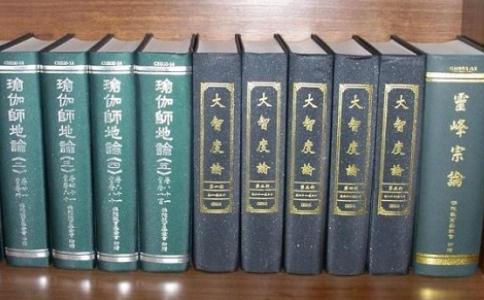 把佛經(jīng)翻譯成白話行嗎？看不懂怎么辦？為什么？