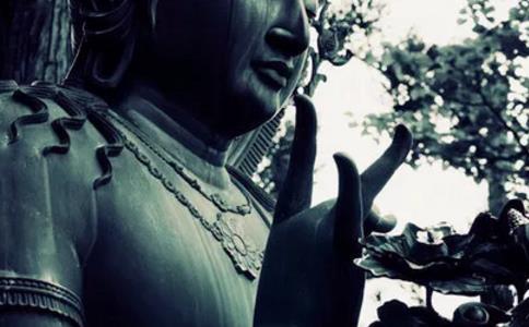 當(dāng)嗔恚心生起時(shí)，我們?cè)撊绾稳?duì)治呢？