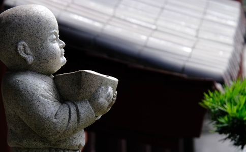 宗道法師：木桌與世界，世界痛苦的本質(zhì)是掩蓋不了的